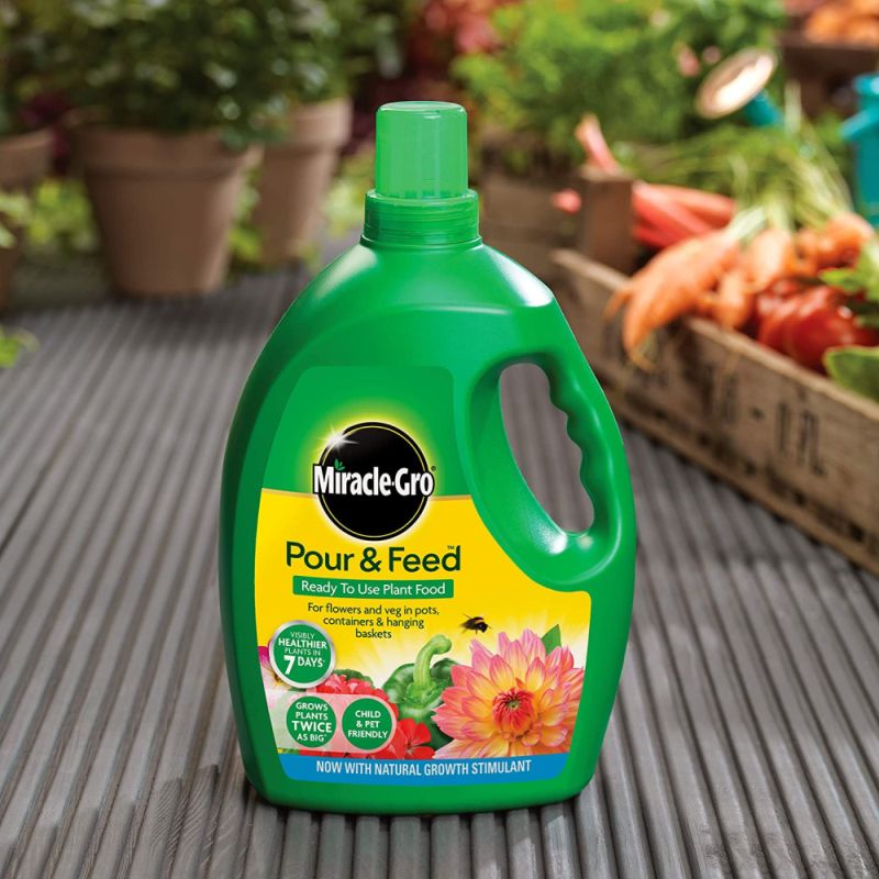 Miracle-Gro Improved Pour & Feed 3l